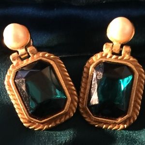Gold tone rectangle  earrings with green Rhineston